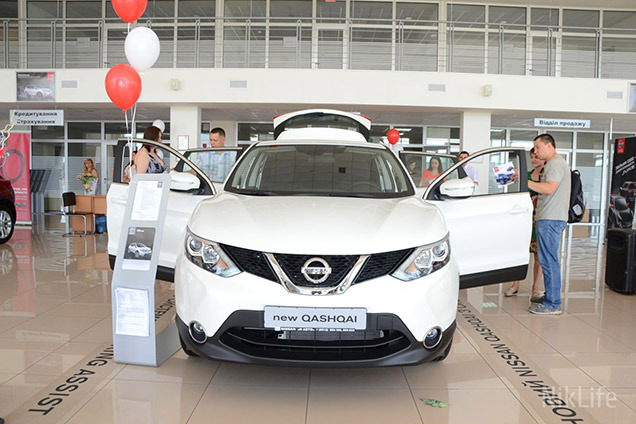   NISSAN QASHQAI!